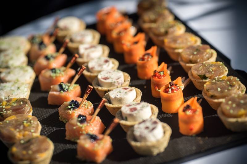 Saveurs Gourmandes votre service traiteur événementiel sur mesure pour les professionnels et les particuliers dans toutes les Bouches-du-Rhône